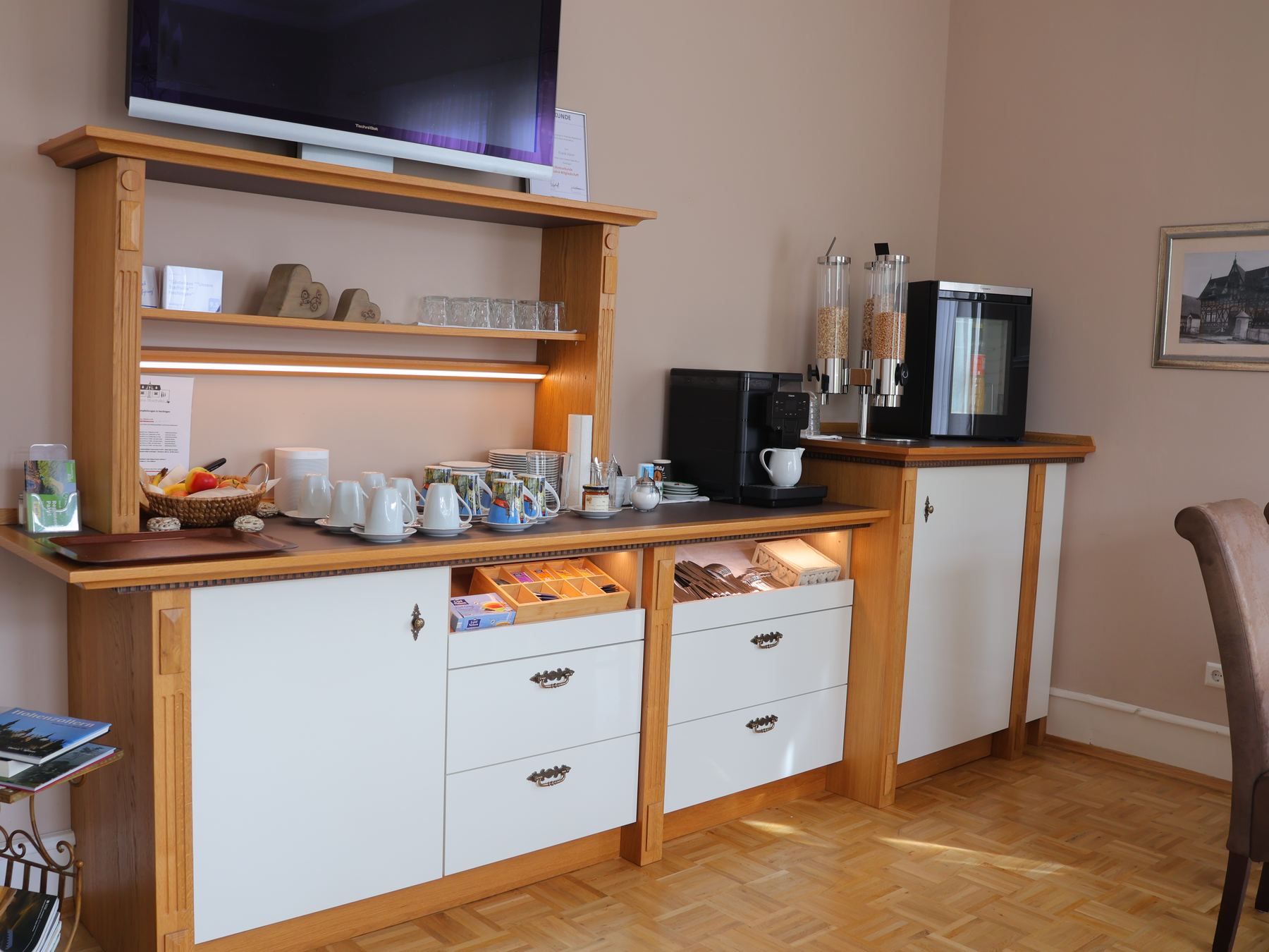 Kostenloses Frühstück im Gästeraum der Stadtvilla